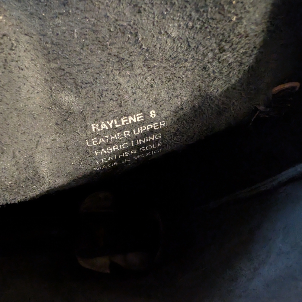 Raylene - Picture 6 of 6